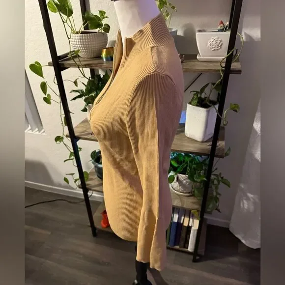 Ribbed camel colored brand new Boston Proper 3/4 zip w belle sleeves medium - Picture 6 of 9